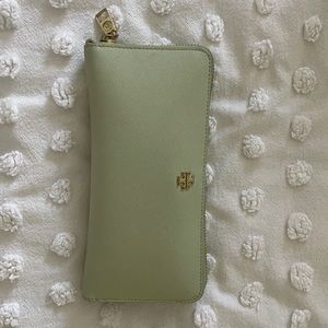 Tory Burch wallet